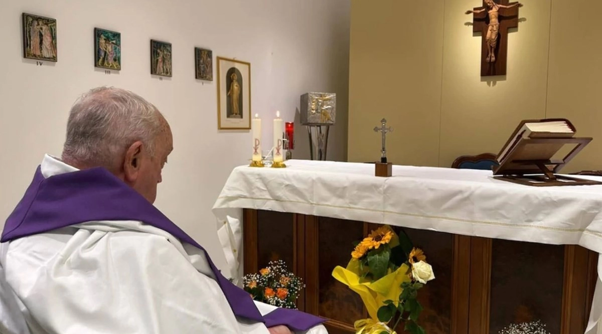 Vatikan: Papa Franjo nema temperaturu i njegove krvne pretrage su normalne